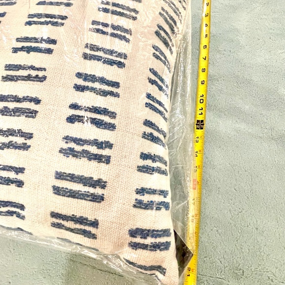 Canaan Blue/Cream Textured Pillow - Picture 7 of 9